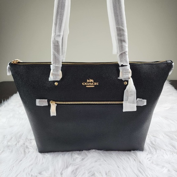Coach Gallery Tote in Black Crossgrain Leather with Goldtone Hardware - Picture 3 of 7